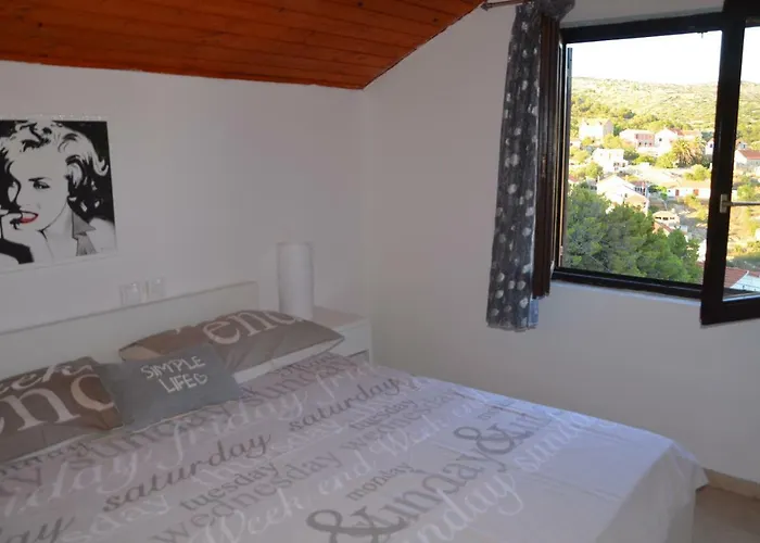 Luana Lejlighed Milna (Brac)